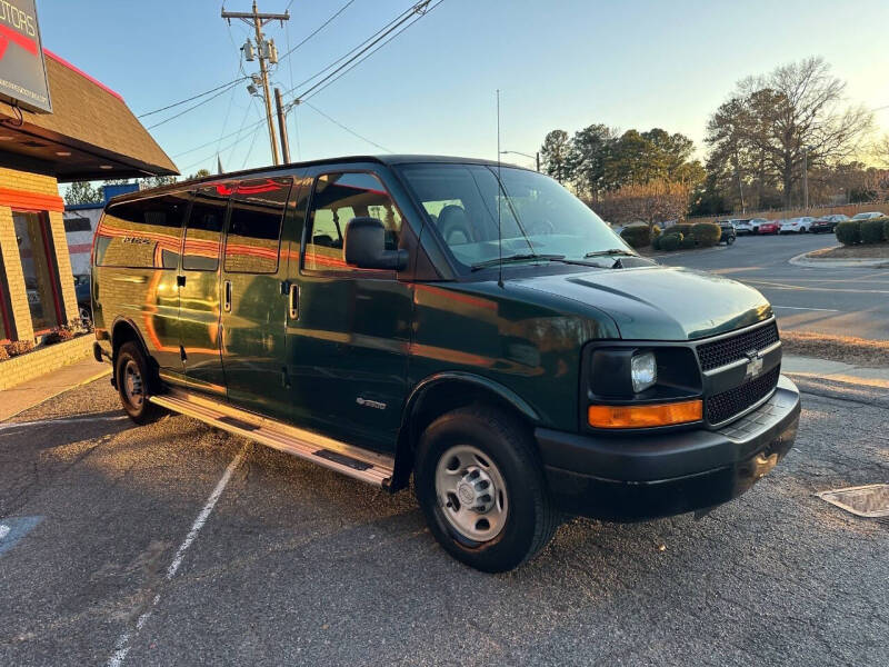 2006 Chevrolet Express Base's photo