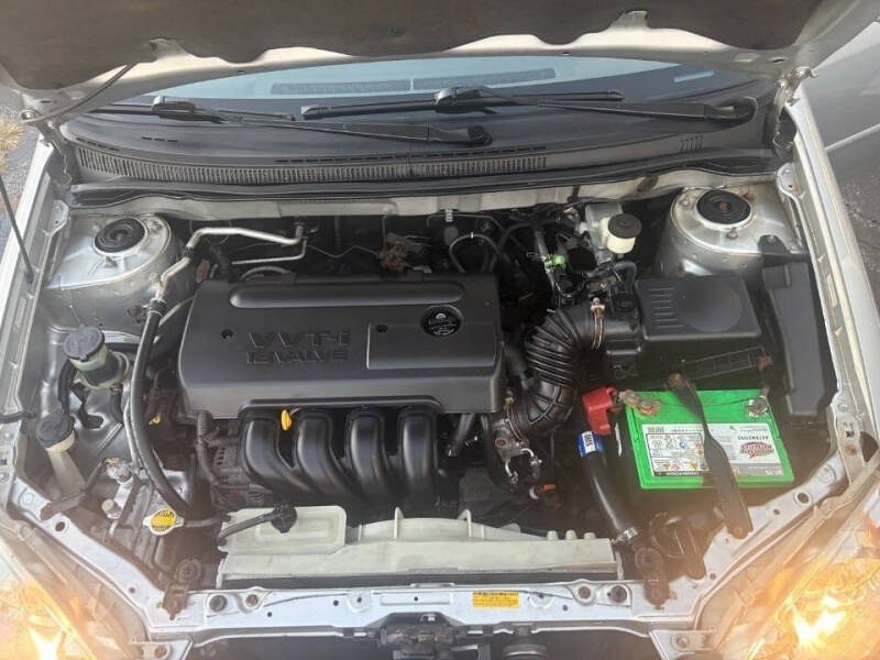 2005 Toyota Corolla LE