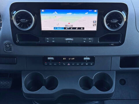 2024 Mercedes-Benz Sprinter 2500