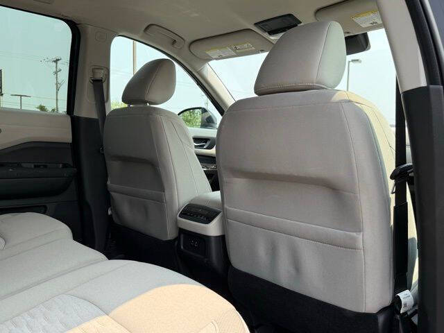 2022 Nissan Pathfinder SV