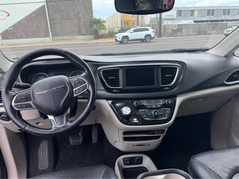 2020 Chrysler Pacifica Touring L