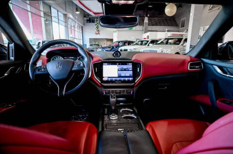 2022 Maserati Ghibli Modena Q4