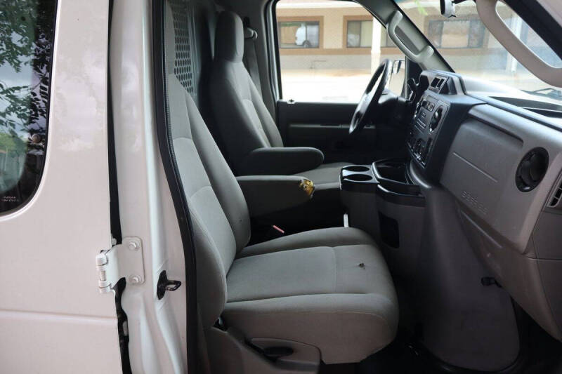 2014 Ford E-Series E-250