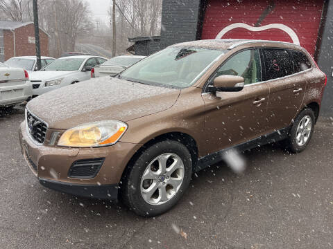 2012 Volvo XC60 for sale at Apple Auto Sales Inc in Camillus NY