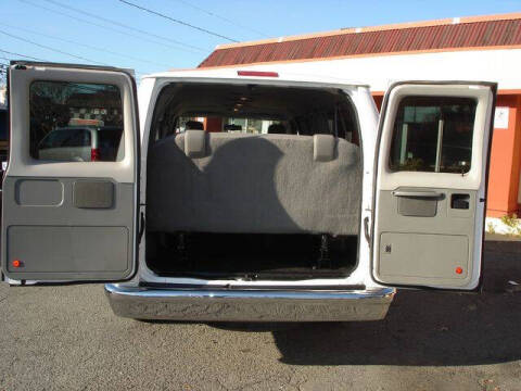 2013 Ford E-Series E-350 SD XLT