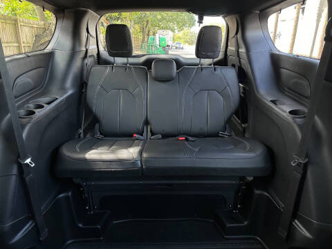 2021 Chrysler Pacifica Touring L