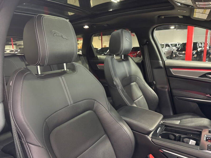 2025 Jaguar F-PACE P250 R-Dynamic S