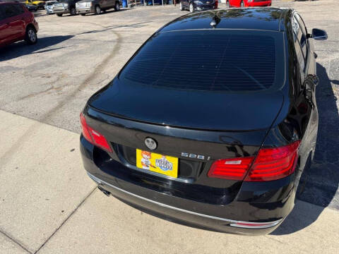 2016 BMW 5 Series 528i
