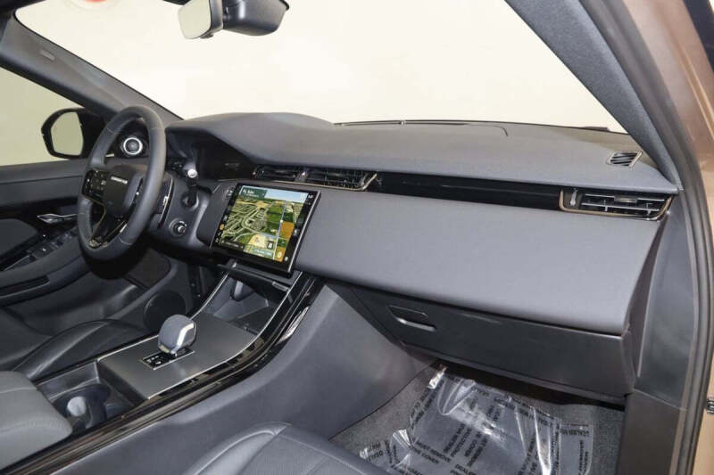 2024 Land Rover Range Rover Evoque P250 Dynamic SE