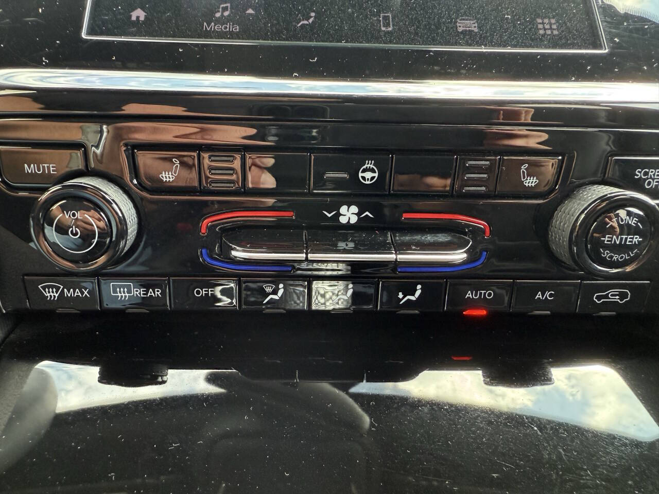 2024 Jeep Grand Cherokee Altitude photo 16