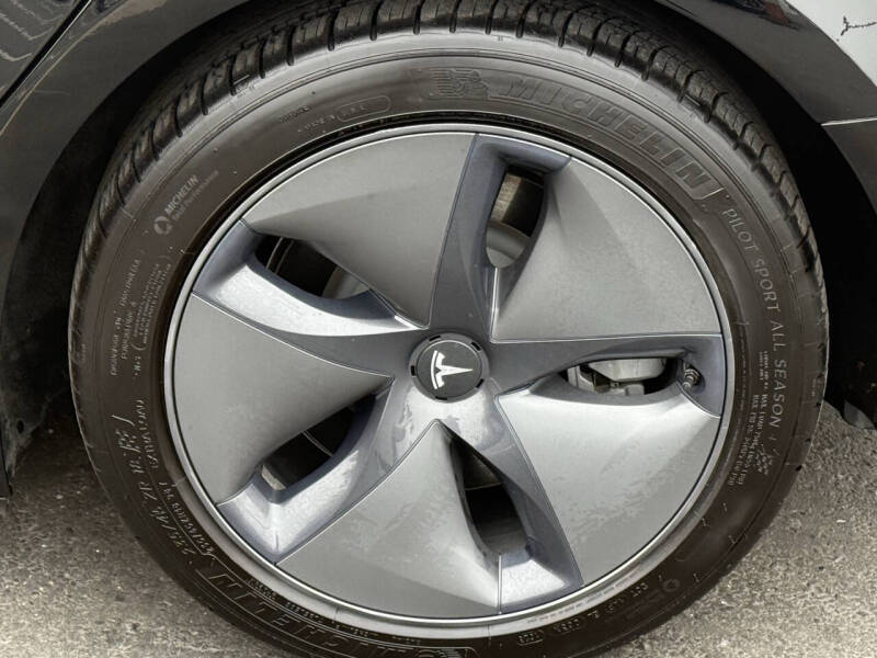 2019 Tesla Model 3 Standard Range Plus