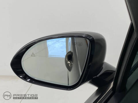 2023 Genesis GV70 2.5T Standard