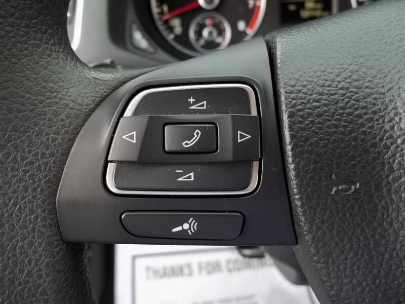 2014 Volkswagen Passat 1.8T S PZEV