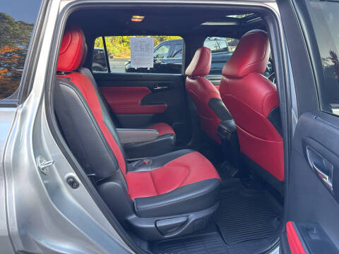 2022 Toyota Highlander XSE