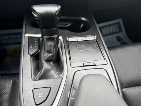 2021 Lexus UX 200