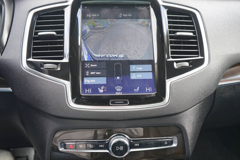 2018 Volvo XC90 T6 Momentum