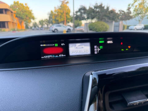 2018 Toyota Prius Three