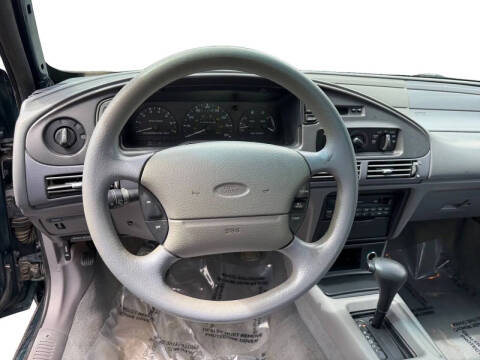 1995 Ford Taurus