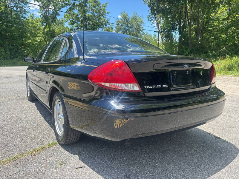 2006 Ford Taurus SE