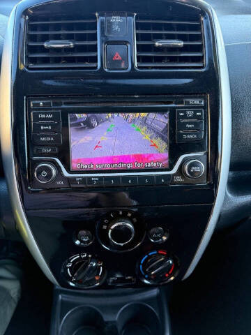 2015 Nissan Versa Note SR