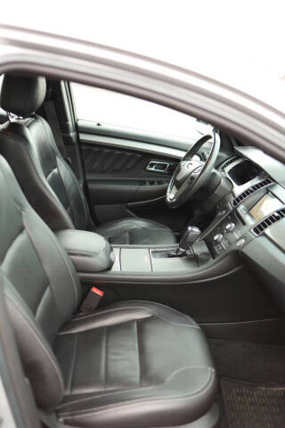 2016 Ford Taurus SEL