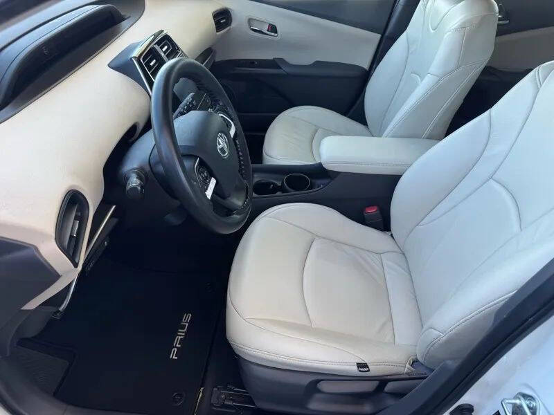 2016 Toyota Prius Two