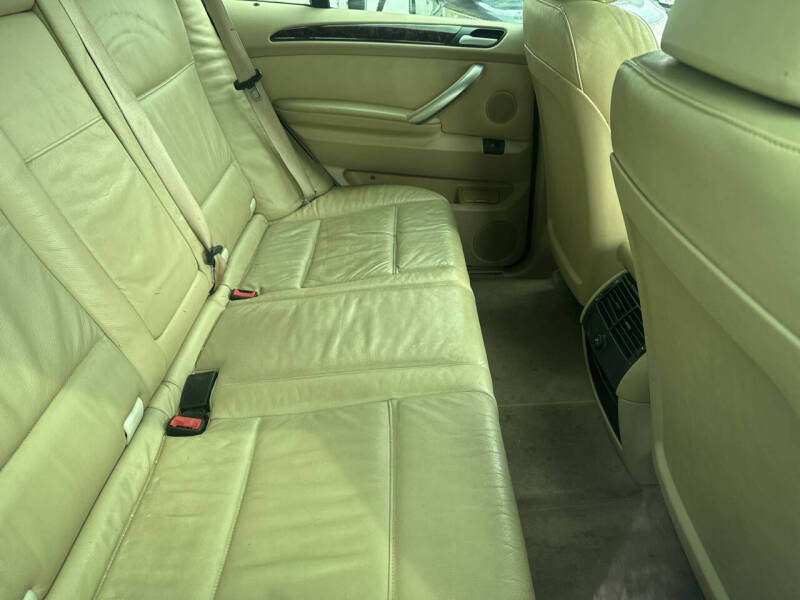 2000 BMW X5 4.4i