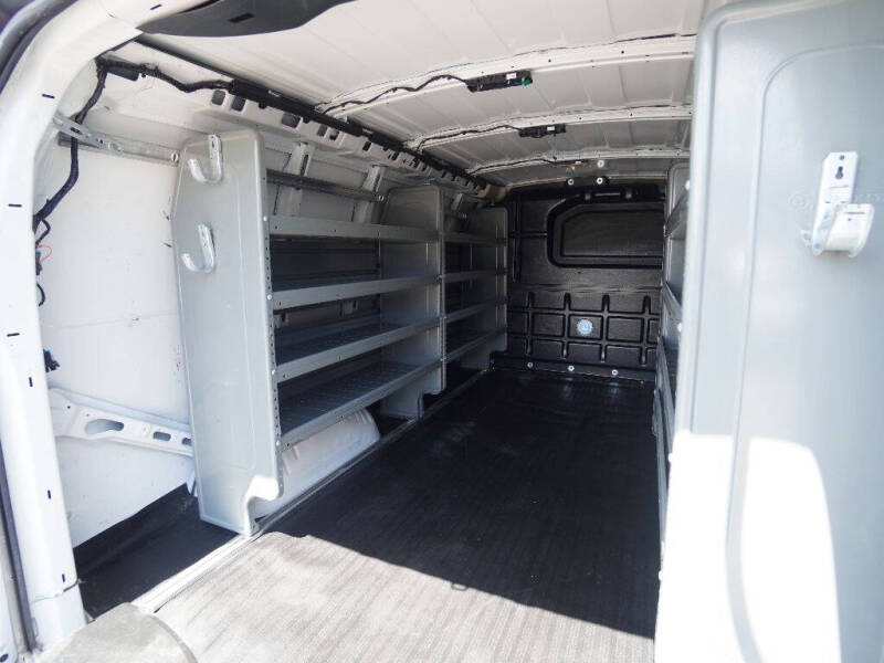 2021 Chevrolet Express 2500