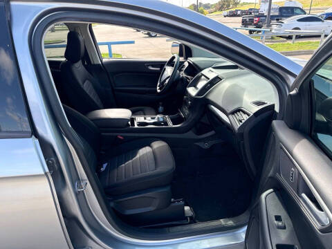 2020 Ford Edge SE