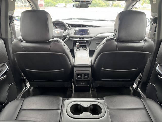 2020 Cadillac XT4 Premium Luxury