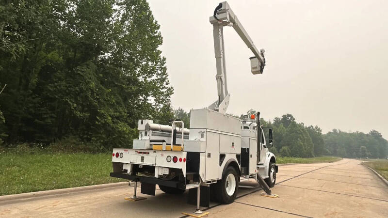 2020 Freightliner M2 106