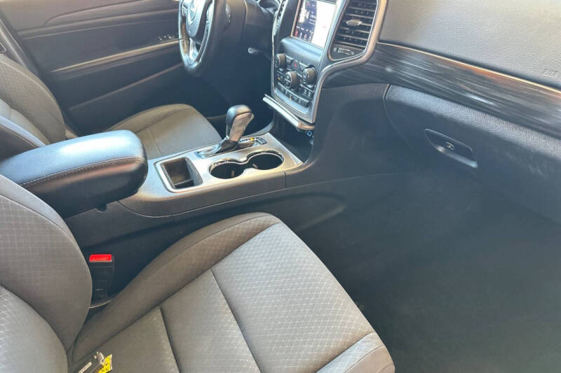 2021 Jeep Grand Cherokee Laredo E