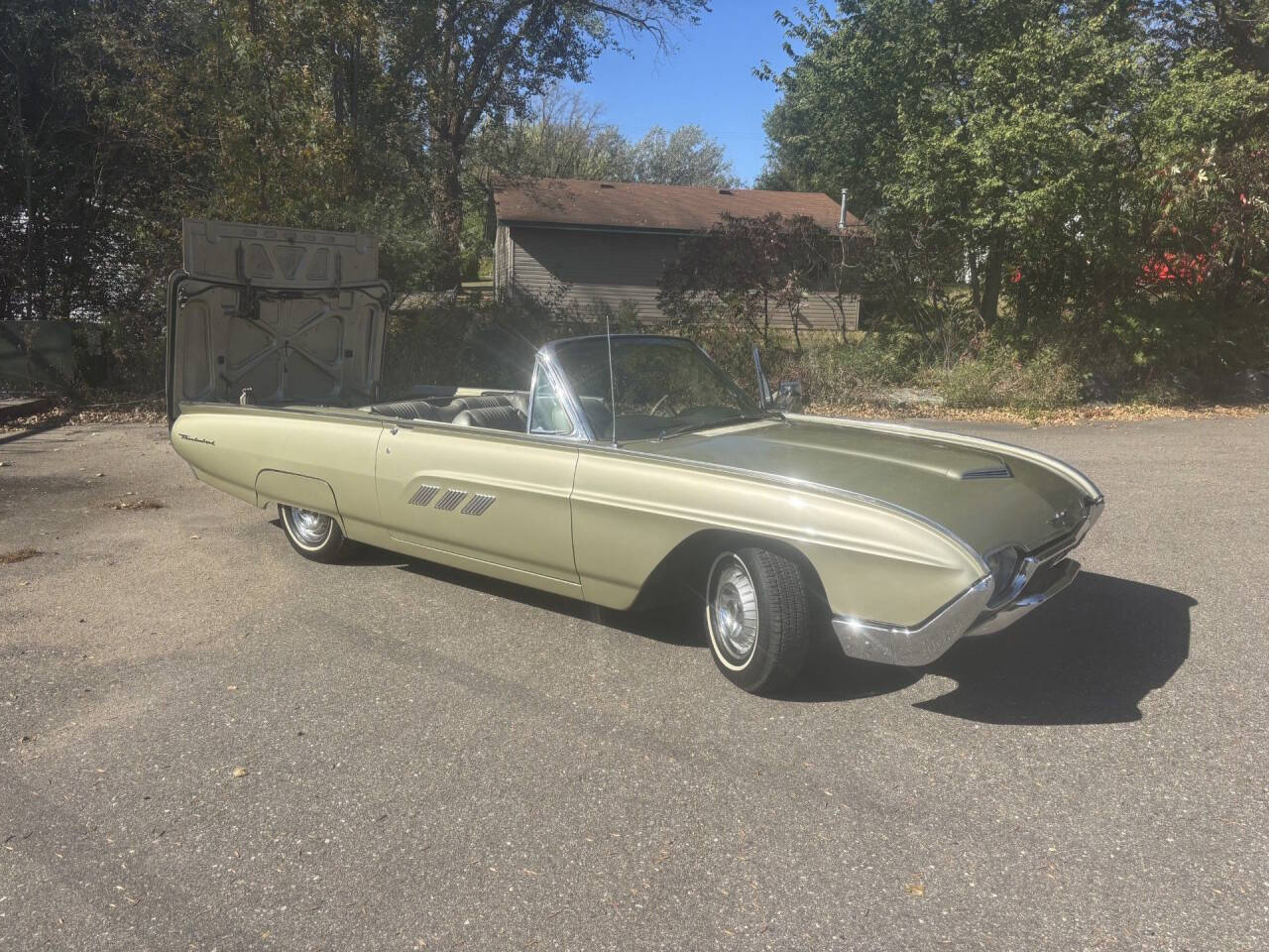 1963 Ford Thunderbird 8