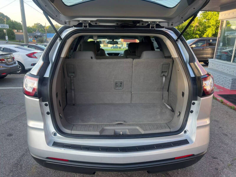 2017 Chevrolet Traverse LS