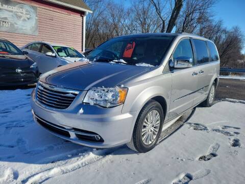 2015 Chrysler Town and Country for sale at Hwy 13 Motors in Wisconsin Dells WI