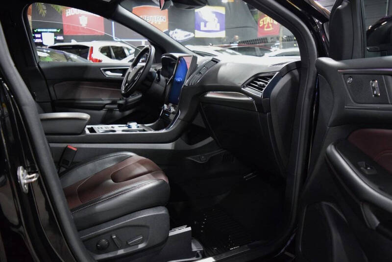 2021 Ford Edge Titanium