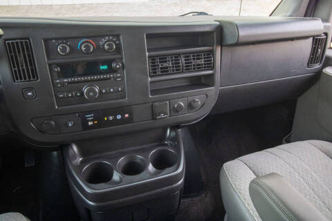 2017 Chevrolet Express LT 3500