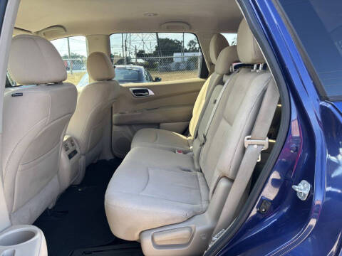 2017 Nissan Pathfinder S