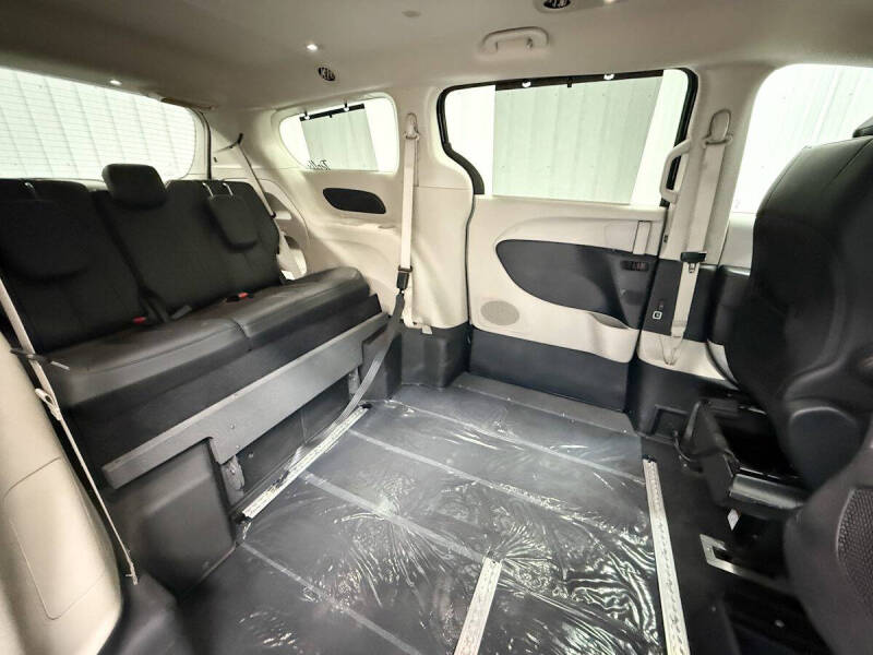 2020 Chrysler Pacifica Touring L
