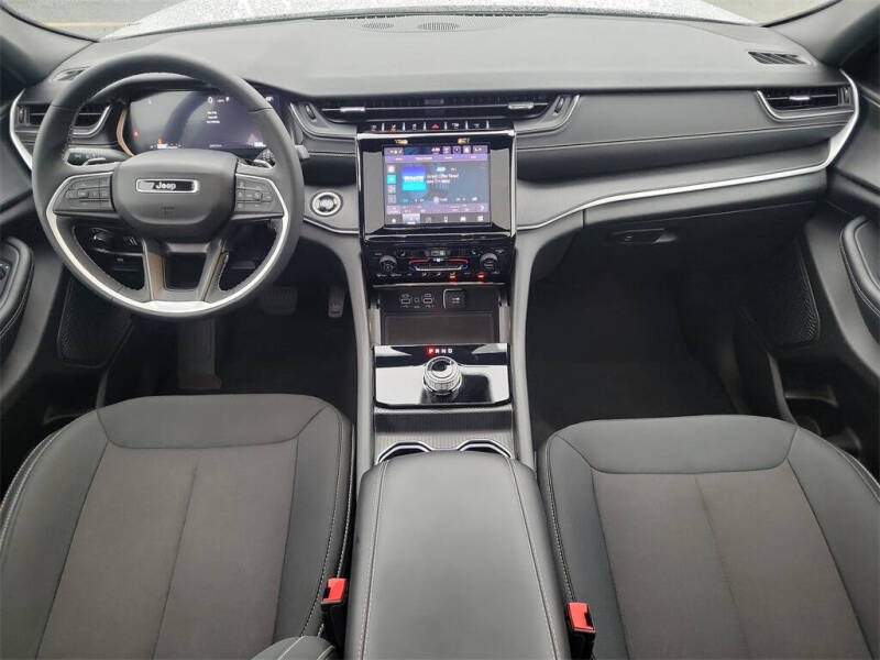 2024 Jeep Grand Cherokee Laredo X