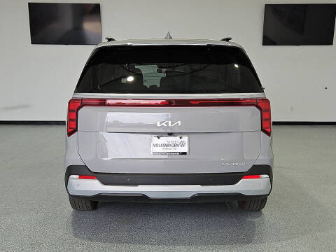 2025 Kia Carnival EX