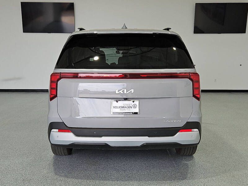2025 Kia Carnival EX