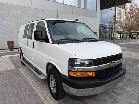2024 Chevrolet Express 2500
