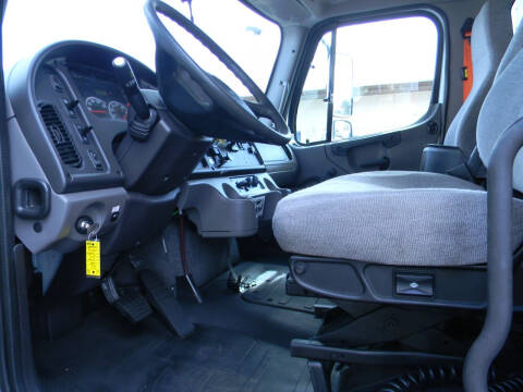 2015 Freightliner M2 106