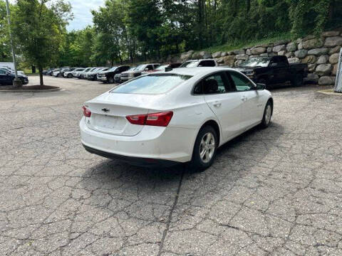 2022 Chevrolet Malibu LS