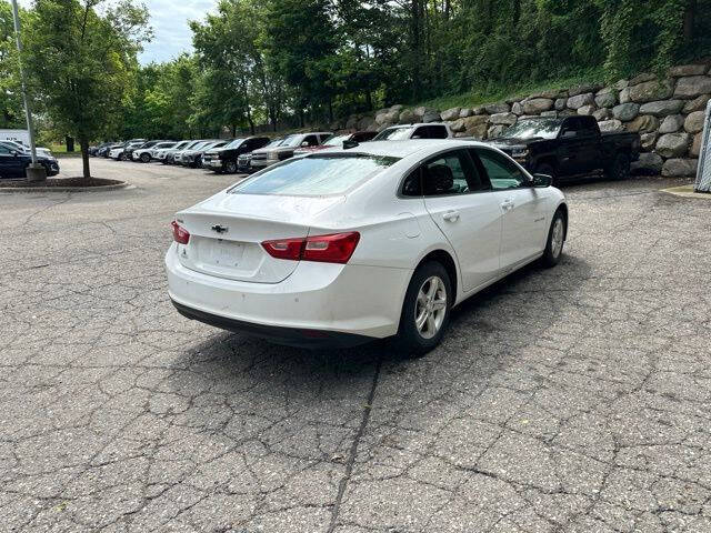 2022 Chevrolet Malibu LS