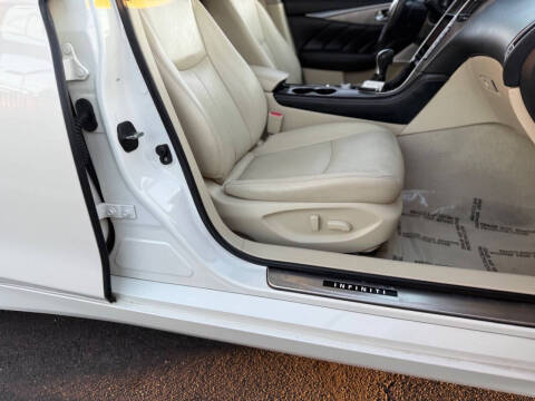 2017 Infiniti Q50 2.0T