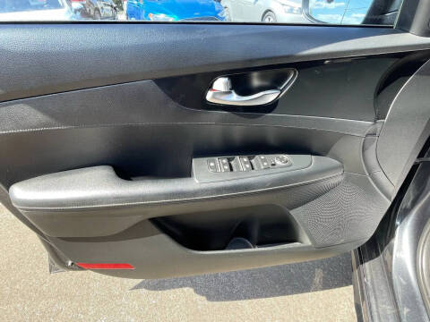 2021 Kia Forte GT Line