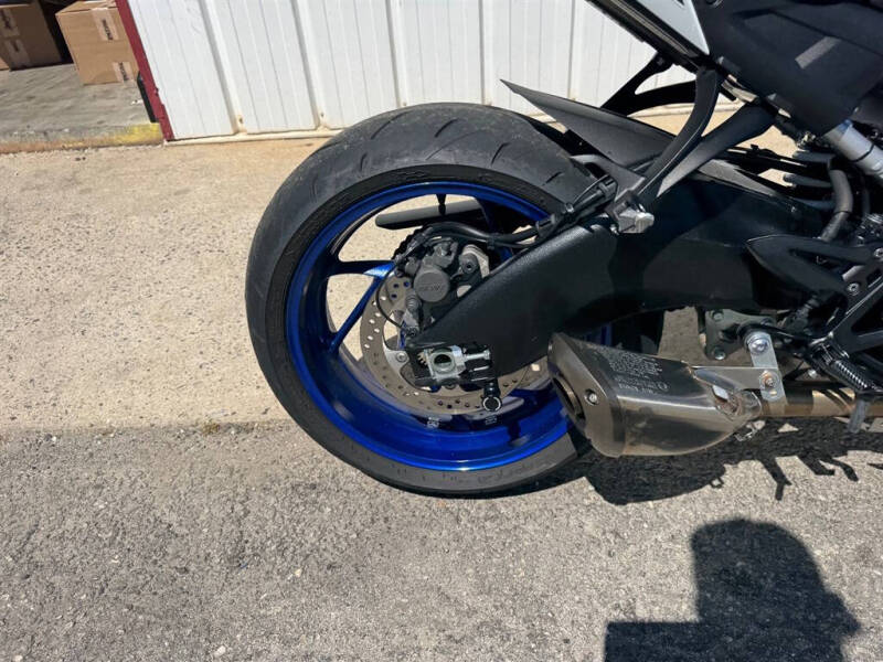 2024 Suzuki GSX-S1000