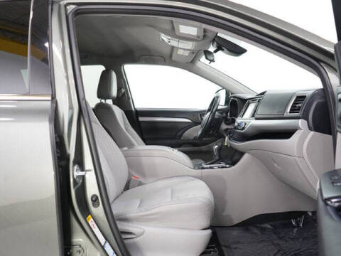 2017 Toyota Highlander LE Plus